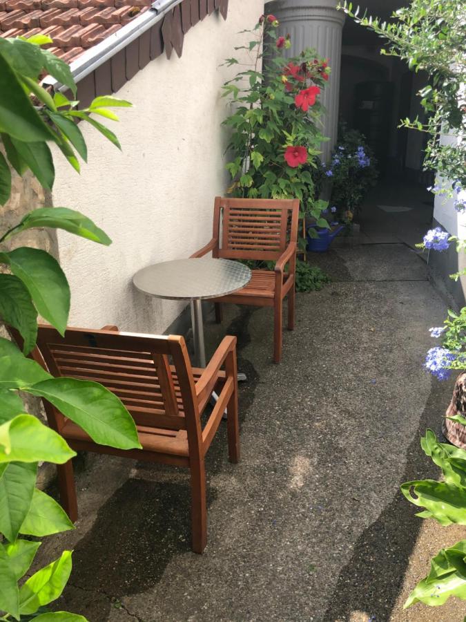 Einfache Monteurwohnung Mit Wlan Und Sat Tv, Netflix Frankweiler Bagian luar foto